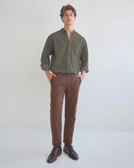 Pantalón Tech Clásico Café MAGO Cierres