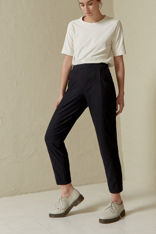 Pantalón Tech Formal Transpirable Negro DINÁMICO